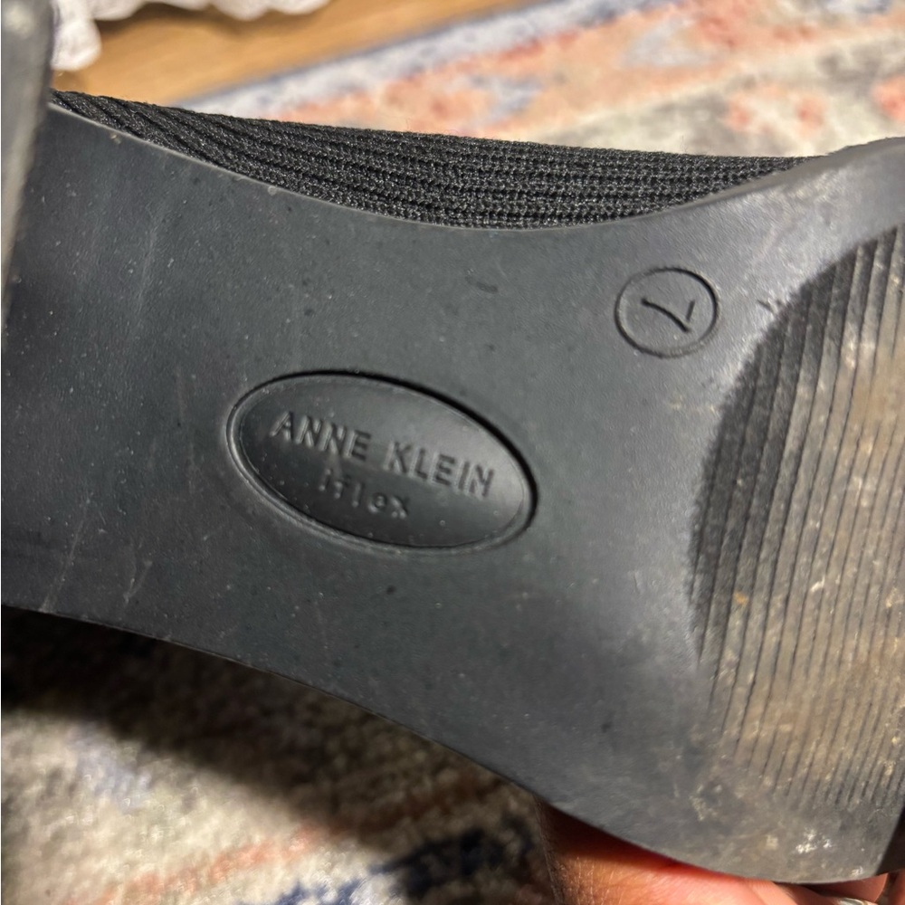 Anne Klein Black Shoe Sole